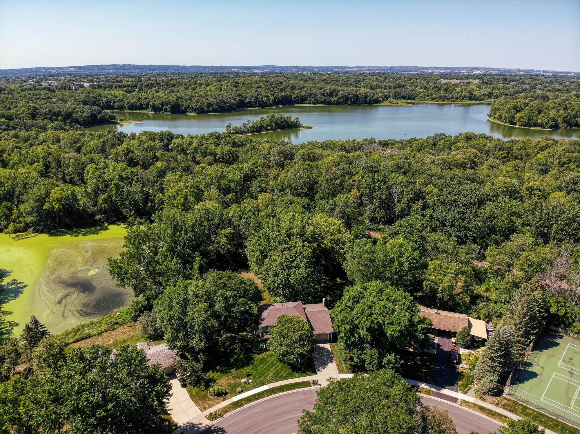 9866 Edgewood Road Bloomington, MN 55438 - Photo 45 of 50 Gallery Image 45