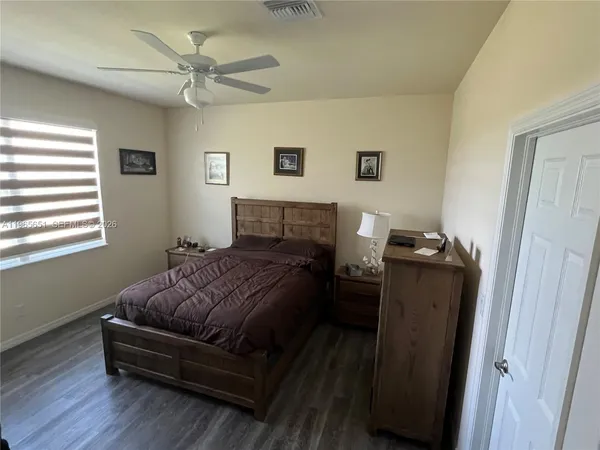 $2,000 | 9003 Largo Circle, Unit 9003, LaBelle, FL 33935