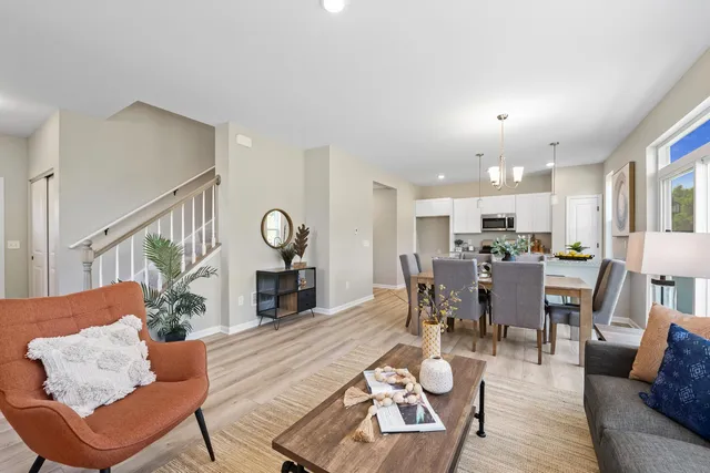 $326,900 | 1584 Meadowview Court, Whitewater, WI 53190