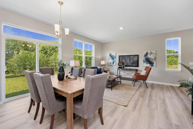 $326,900 | 1584 Meadowview Court, Whitewater, WI 53190