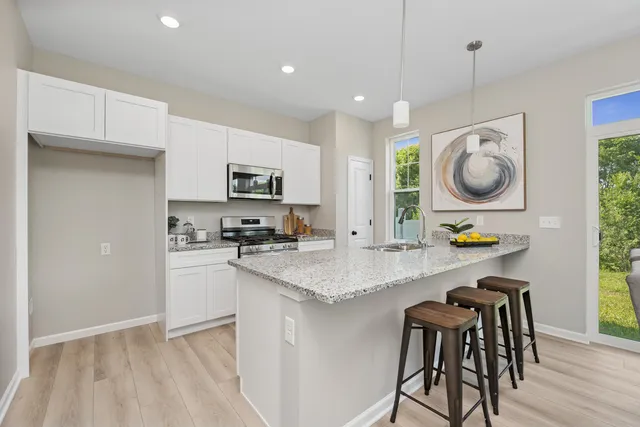 $326,900 | 1584 Meadowview Court, Whitewater, WI 53190