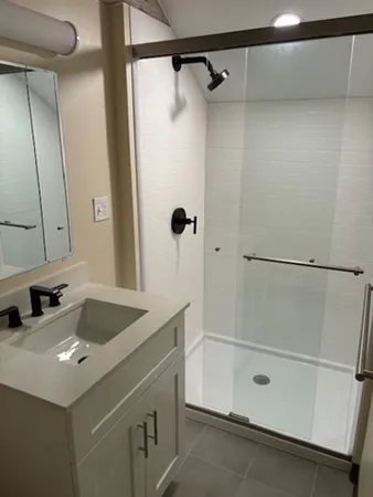 $1,975 | 19 Commercial Street, Unit 306, New Bedford, MA 02740