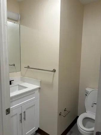 $1,975 | 19 Commercial Street, Unit 306, New Bedford, MA 02740