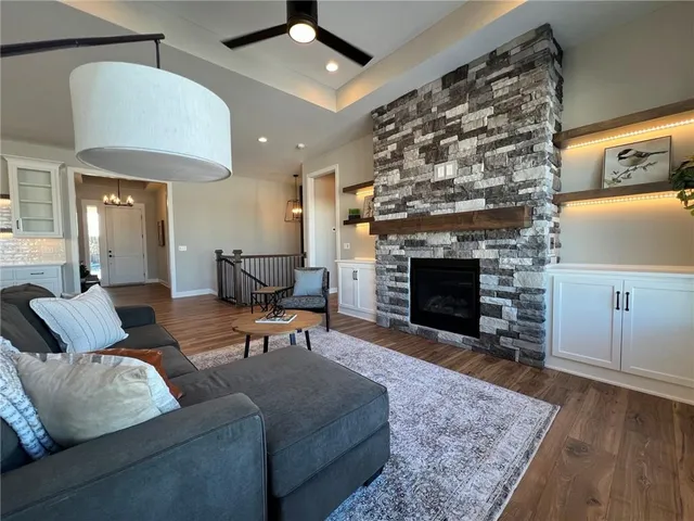 $580,000 | 1132 Southwest Whitby Drive, Lee's Summit, MO 64083