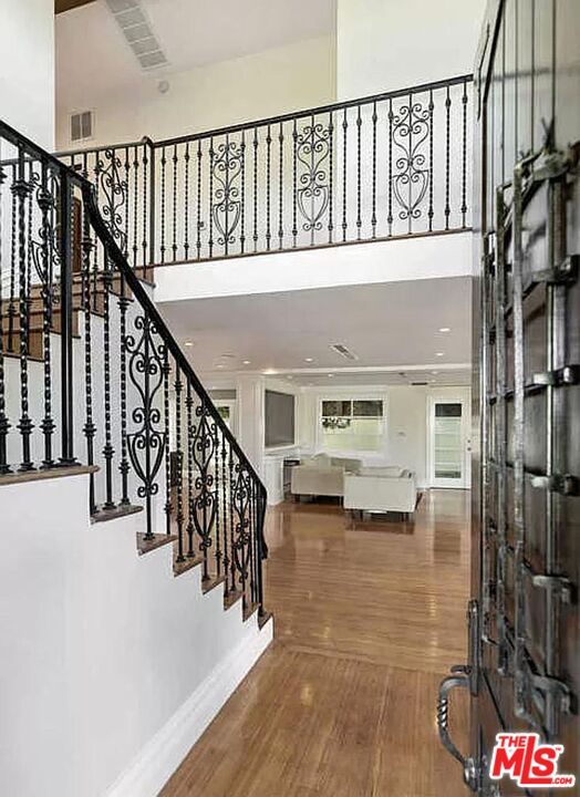 3441 White Rose Way Encino, CA 91436 - Photo 3 of 22 a view of entryway and hall