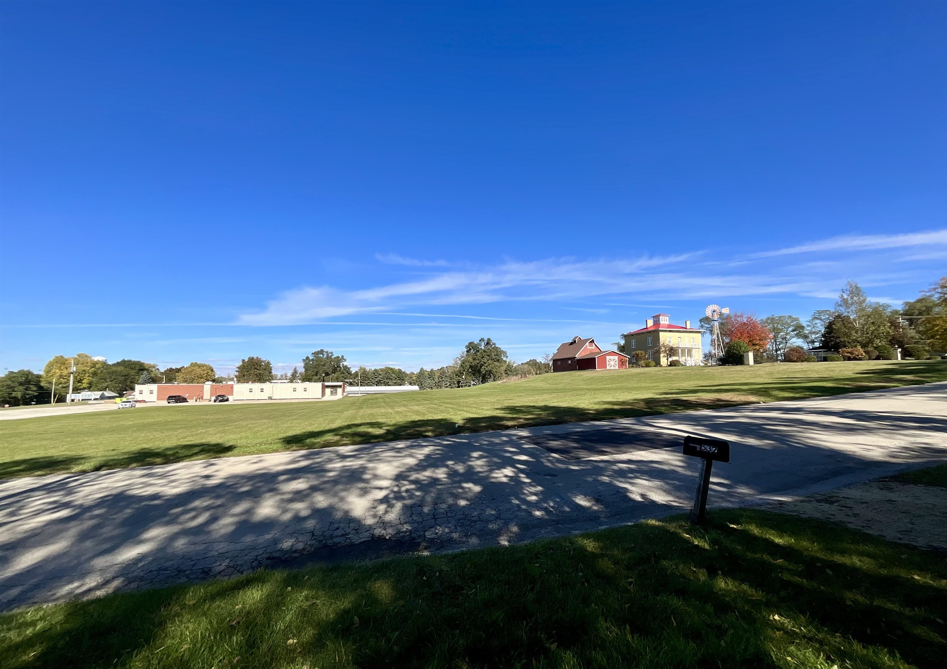 532 Lathrop Terrace South Beloit, IL 61080 - Photo 14 of 17 a view of an ocean