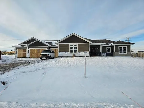 $935,000 | S63-w13464 Windsor Road, Muskego, WI 53150