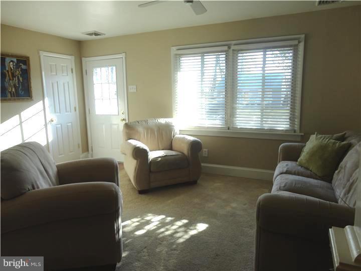 203 East Rudderow Avenue Maple Shade, NJ 08052 - Photo 6 of 20 Living Room