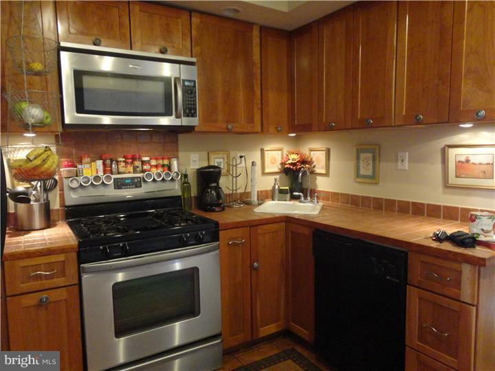 203 East Rudderow Avenue Maple Shade, NJ 08052 - Photo 7 of 20 Kitchen