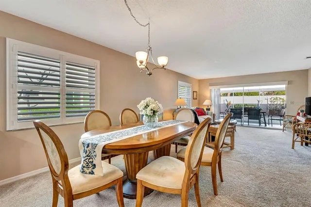 $339,900 | 9421 Kingston Drive, Bradenton, FL 34210