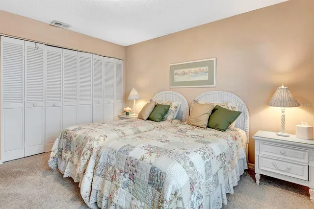 $339,900 | 9421 Kingston Drive, Bradenton, FL 34210