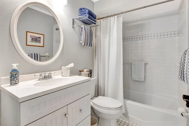 $339,900 | 9421 Kingston Drive, Bradenton, FL 34210