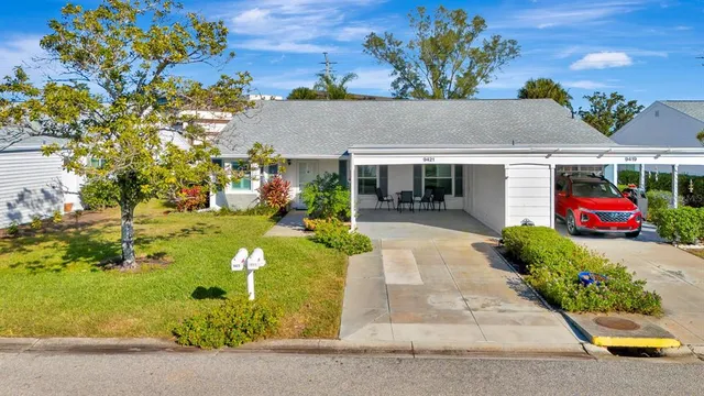 $339,900 | 9421 Kingston Drive, Bradenton, FL 34210