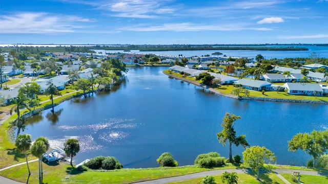 $339,900 | 9421 Kingston Drive, Bradenton, FL 34210