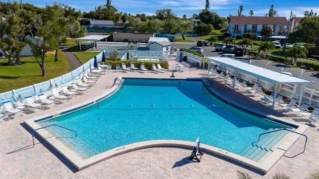 $339,900 | 9421 Kingston Drive, Bradenton, FL 34210