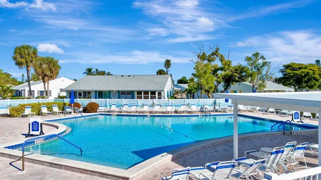 $339,900 | 9421 Kingston Drive, Bradenton, FL 34210