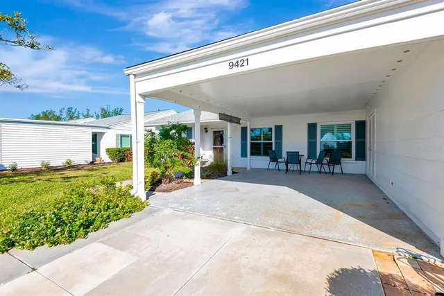 $339,900 | 9421 Kingston Drive, Bradenton, FL 34210