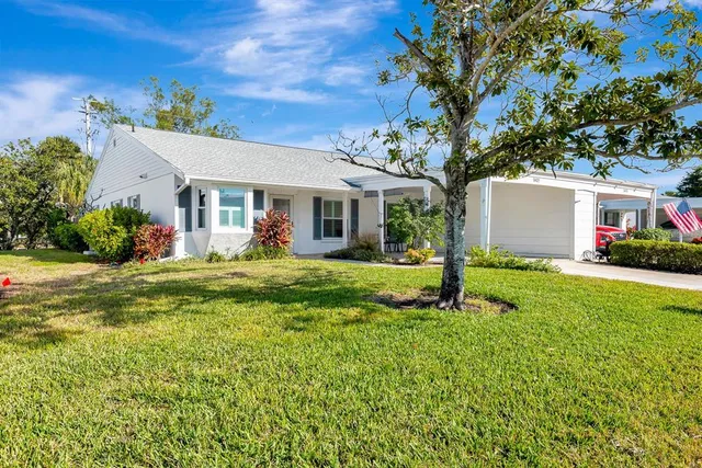 $339,900 | 9421 Kingston Drive, Bradenton, FL 34210