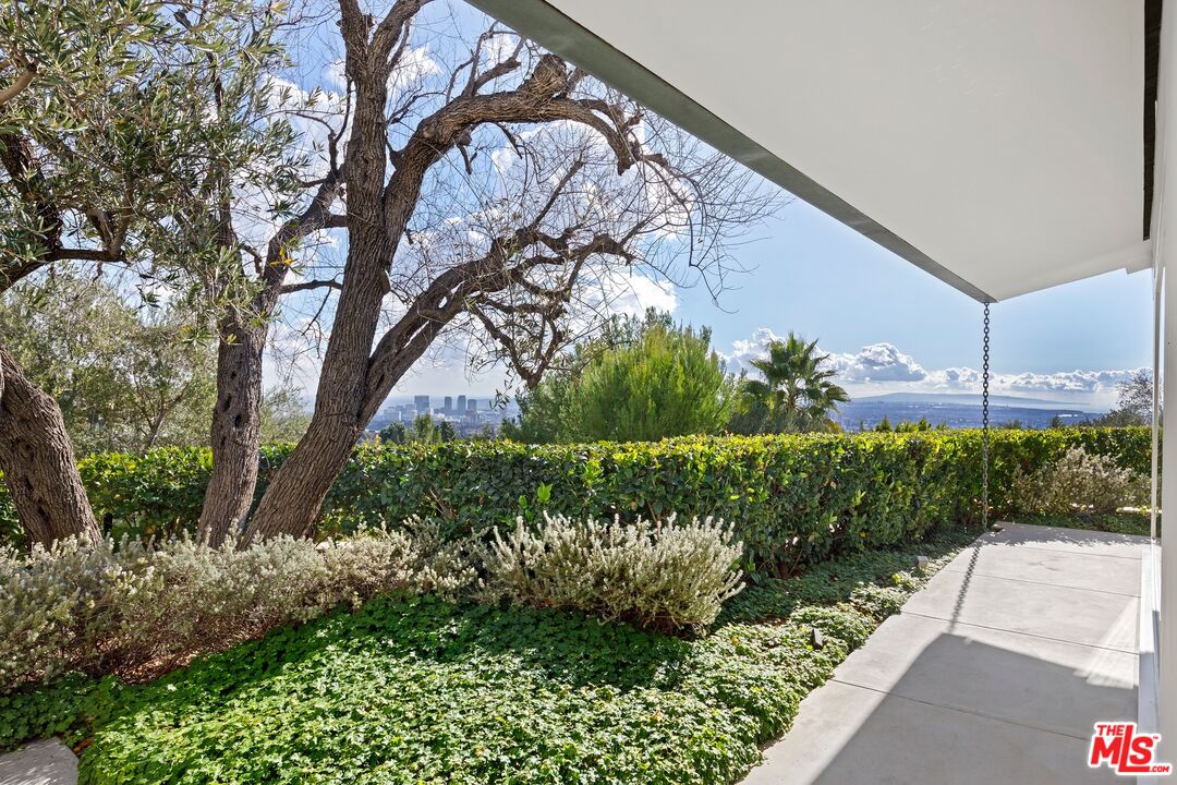 11496 Orum Road Los Angeles, CA 90049 - Photo 3 of 30 a view of a back yard