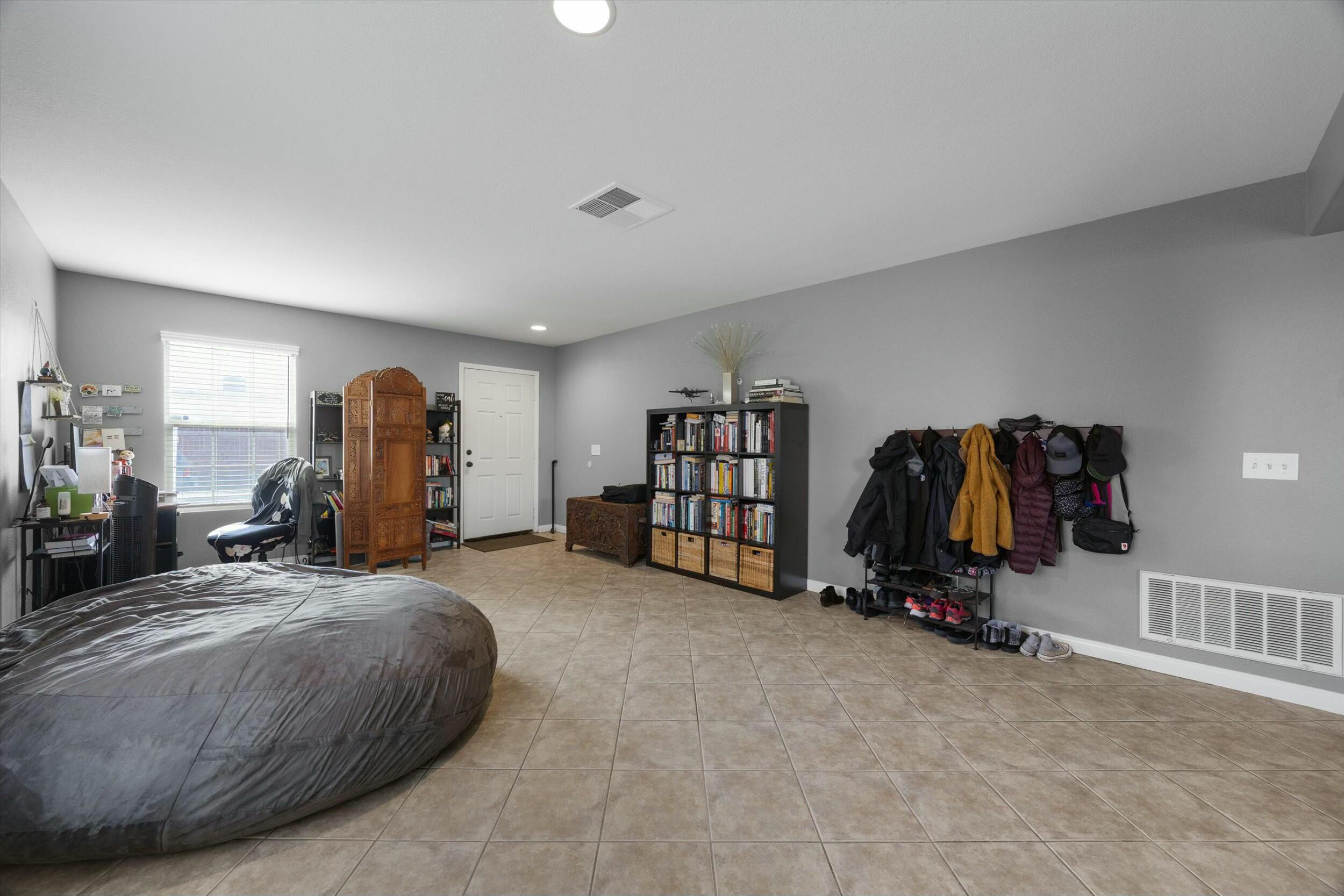 137 Asusena Drive Palmdale, CA 93550 - Photo 17 of 42 tempImageqUNO1P