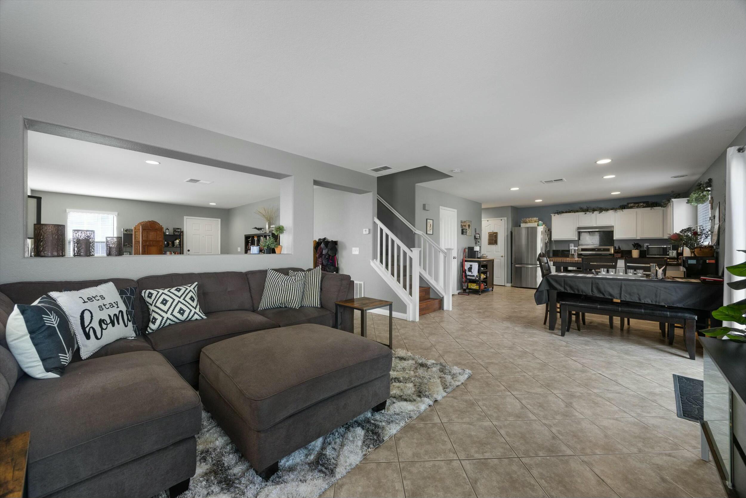 137 Asusena Drive Palmdale, CA 93550 - Photo 7 of 42 tempImageSIGyK1