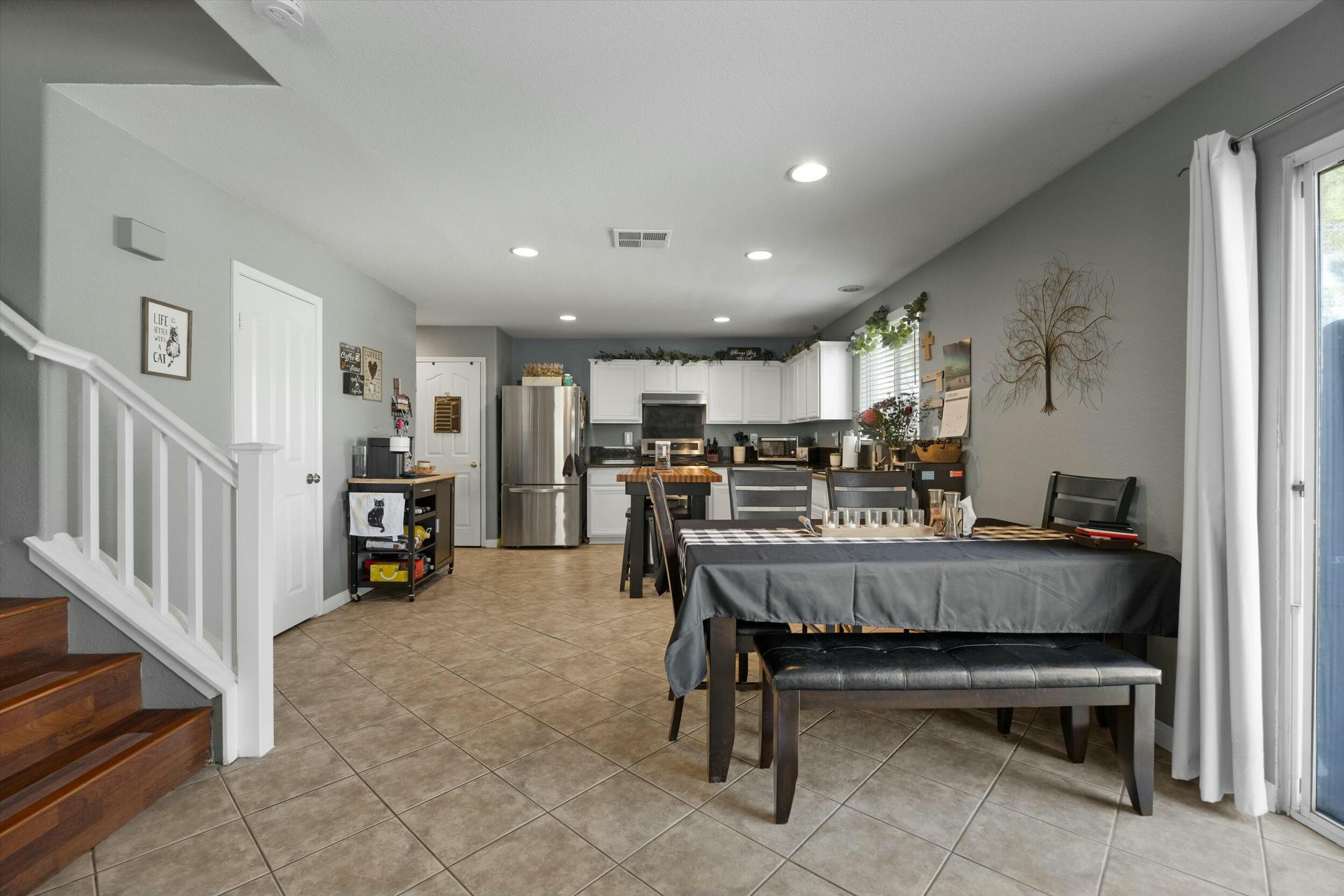 137 Asusena Drive Palmdale, CA 93550 - Photo 8 of 42 tempImageYVOmWw