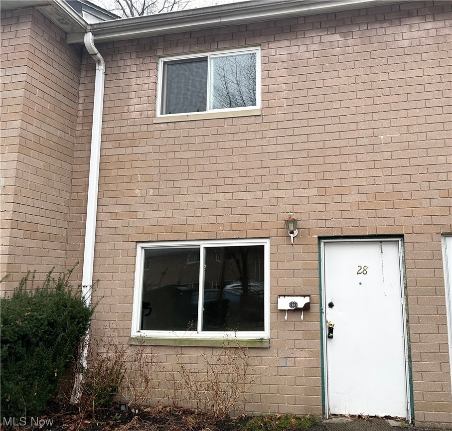 797 Babbitt Road, Unit 28 Euclid, OH 44123 - Photo 1 of 1