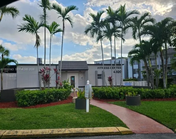 $1,850 | 5122 Northwest 79th Avenue, Unit 305, Doral, FL 33166