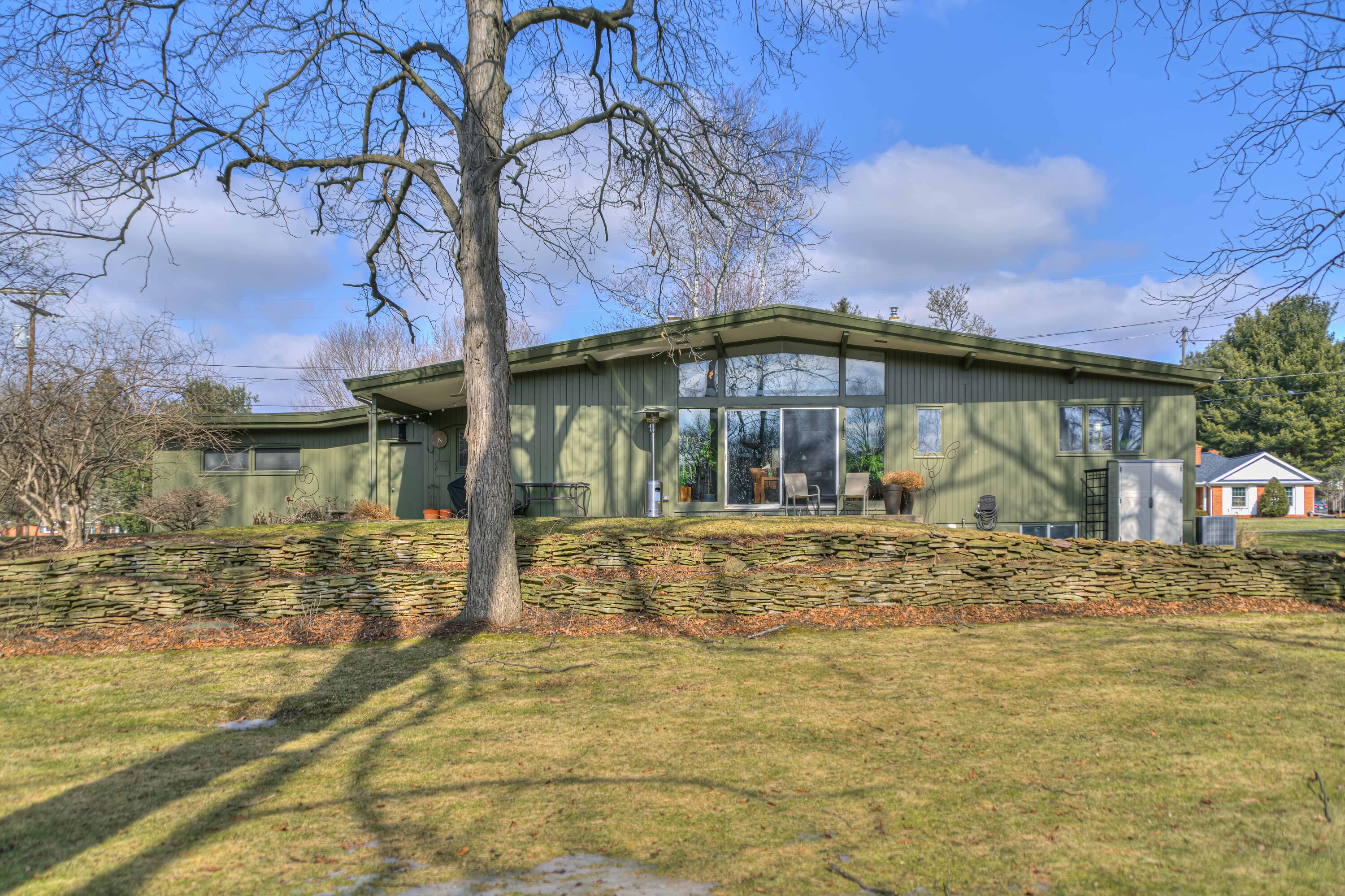 1833 Probert Road Jackson, MI 49203 - Photo 2 of 40 1833 Probert Rd 06