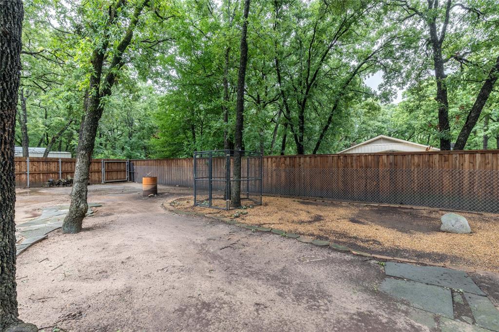 320 Rustic Oaks Road Combine, TX 75159 - Photo 9 of 40 View of yard