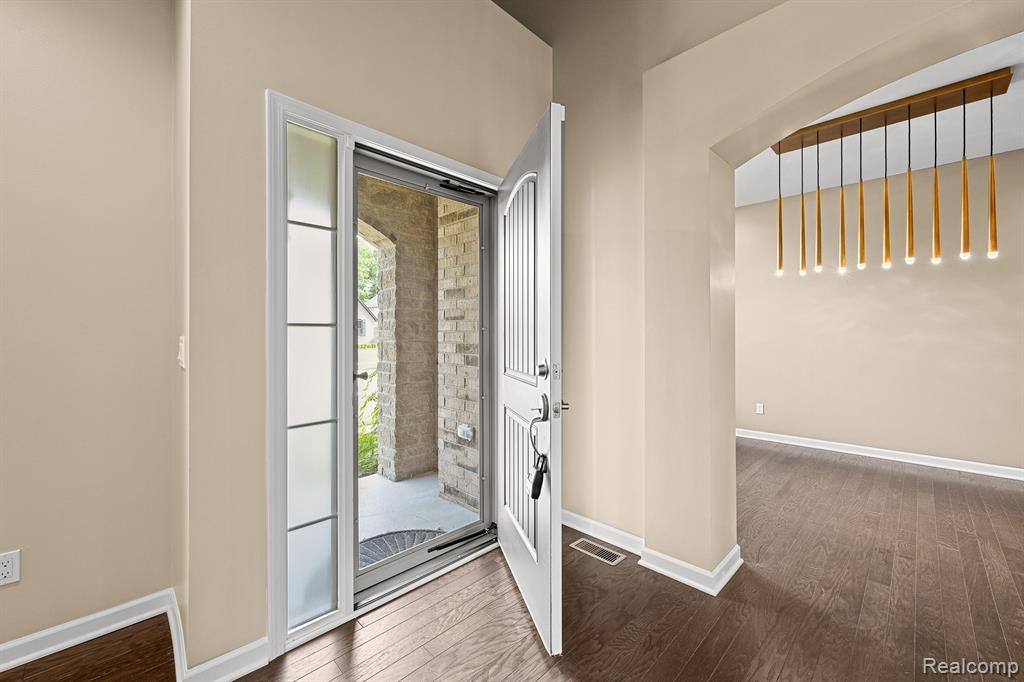 963 Corbin Road Rochester Hills, MI 48307 - Photo 5 of 43
