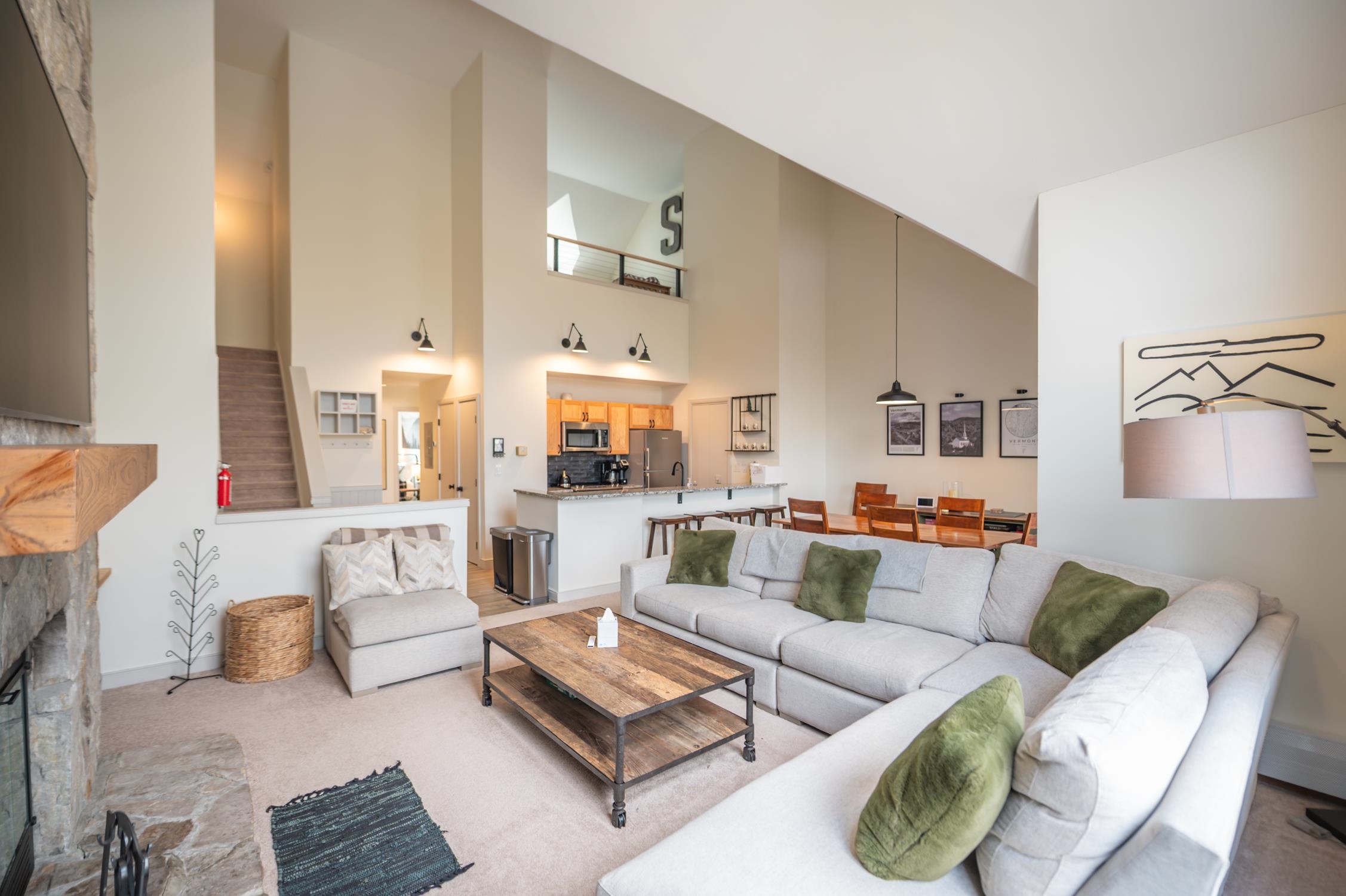 8 J Northbrook Village Road, Unit C32 West Dover, VT 05356 - Photo 2 of 35