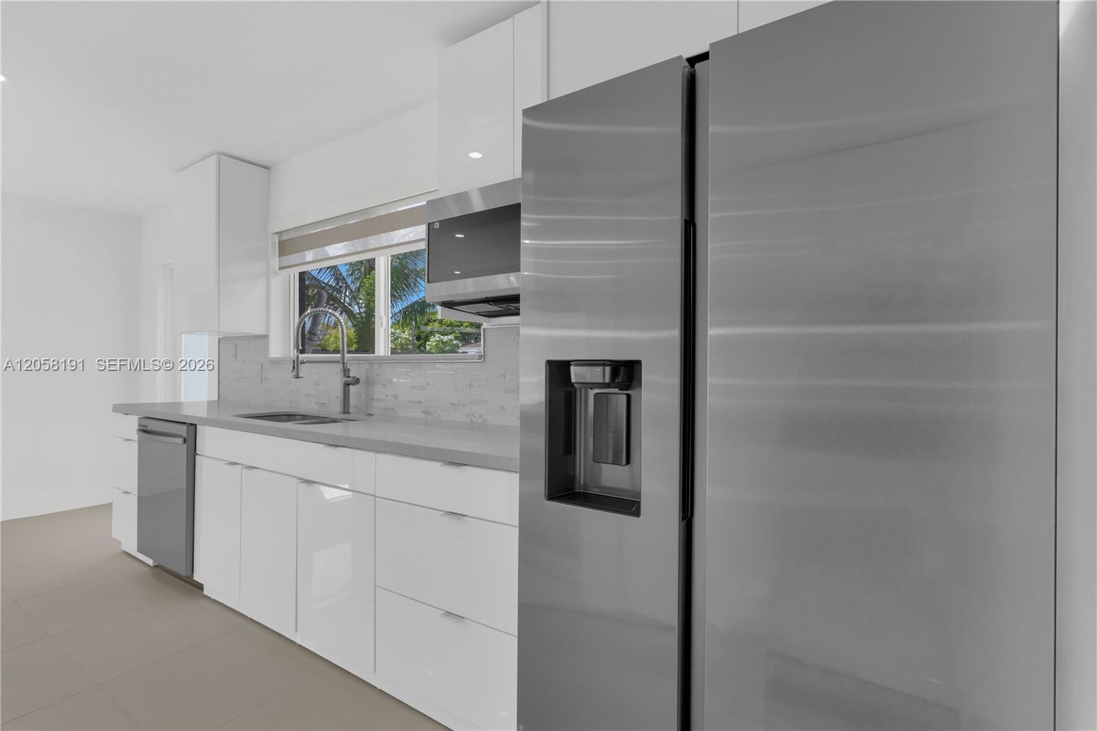 9520 Lisa Road Cutler Bay, FL 33157 - Photo 3 of 37 Gallery Image 3