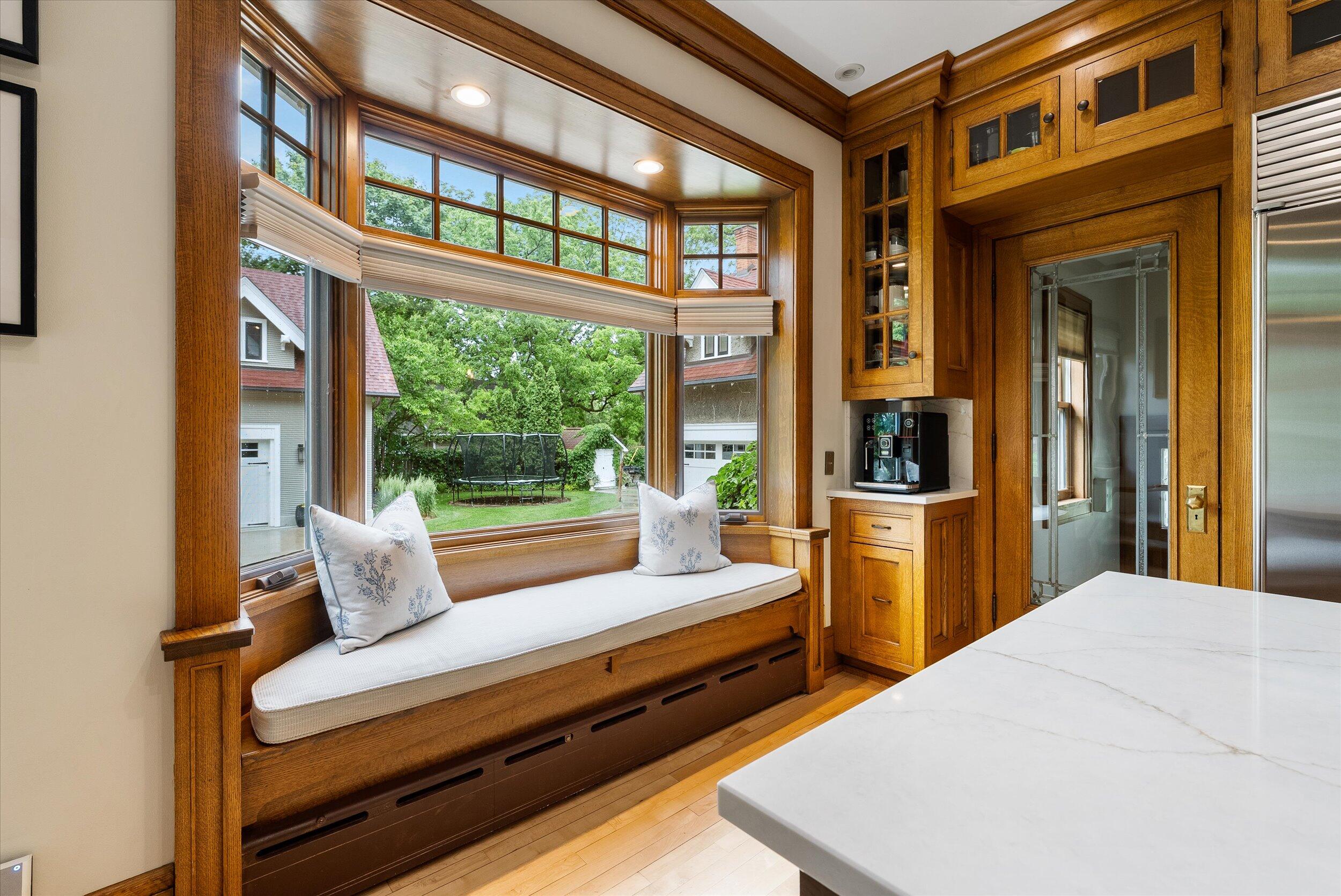 N69W6507 Bridge Road Cedarburg, WI 53012 - Photo 11 of 98 Kitchen View