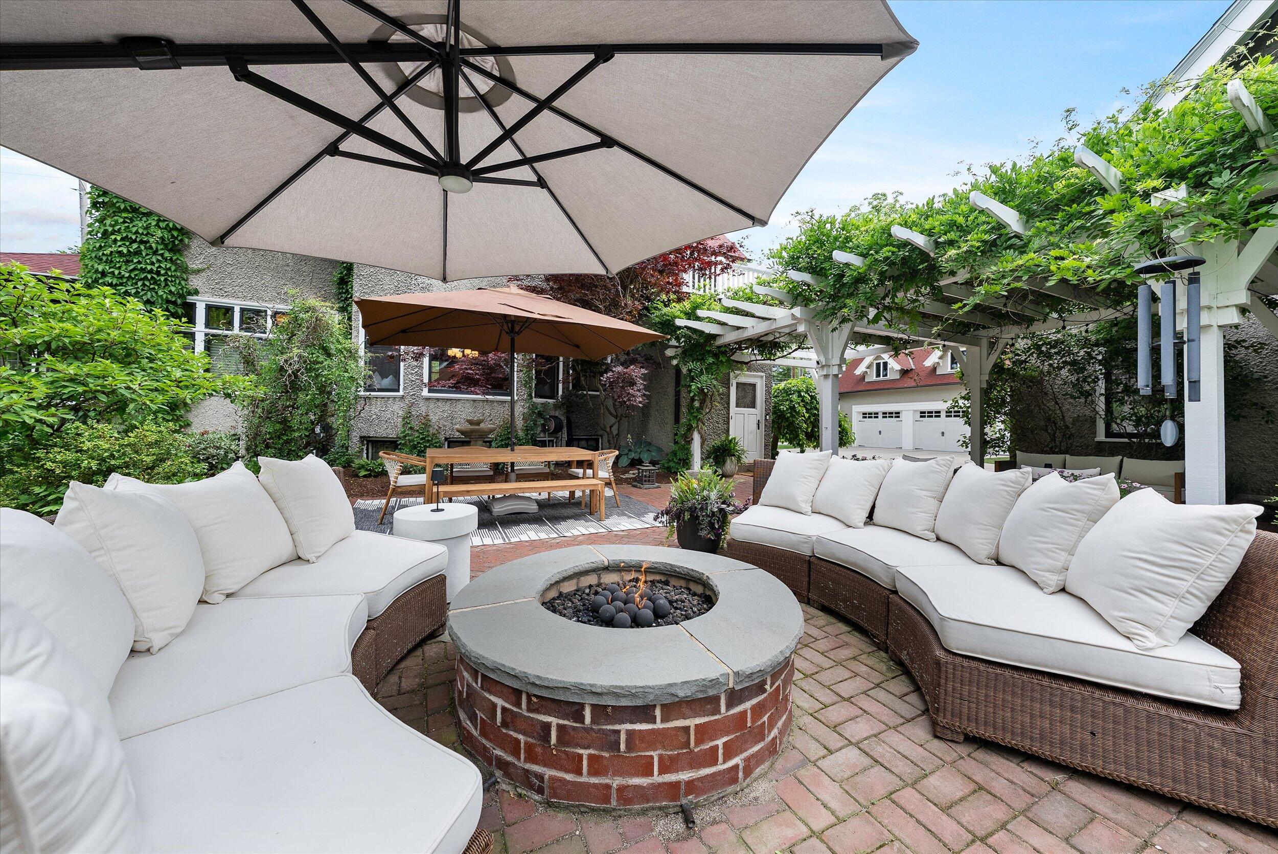 N69W6507 Bridge Road Cedarburg, WI 53012 - Photo 57 of 98 Back Patio