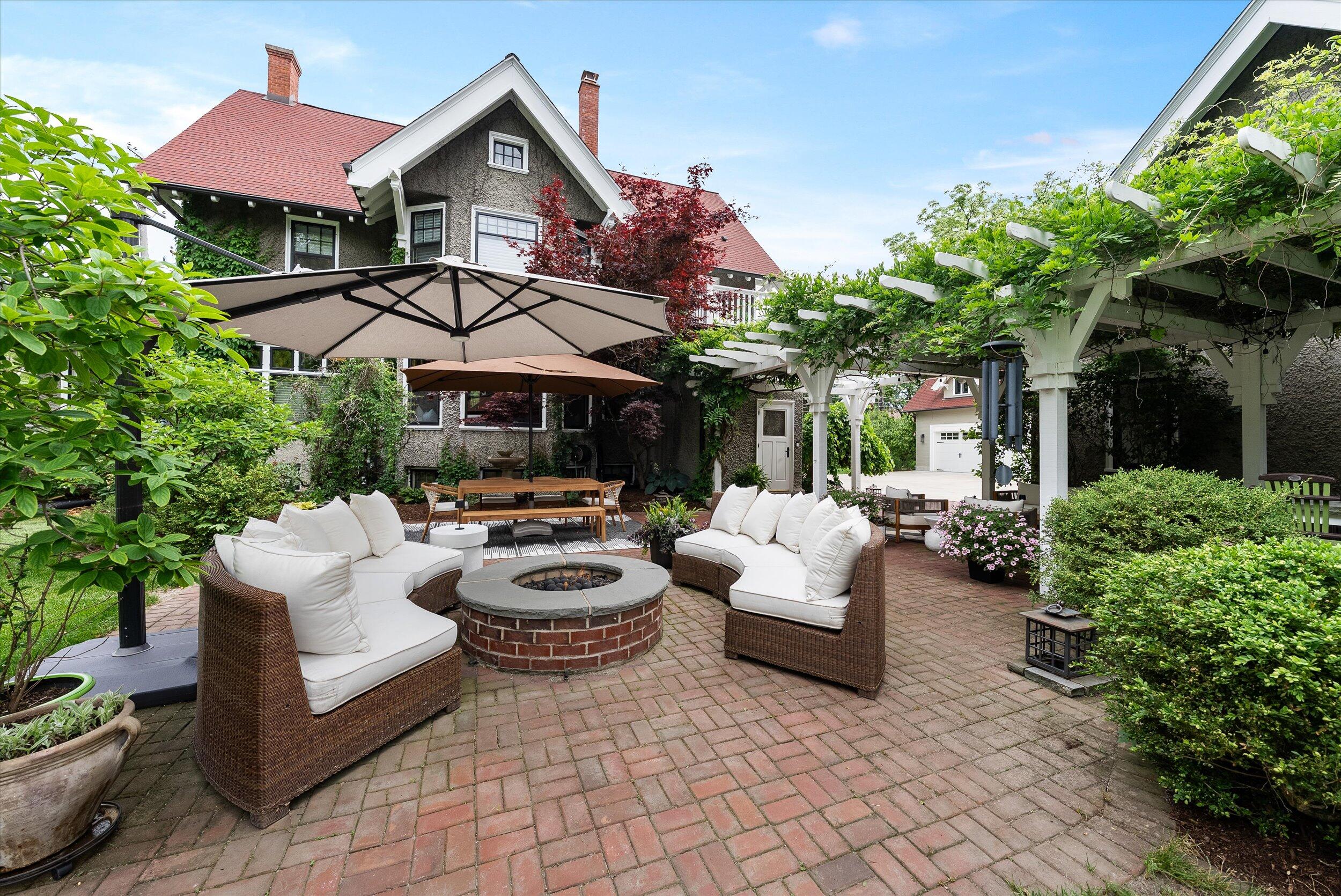 N69W6507 Bridge Road Cedarburg, WI 53012 - Photo 58 of 98 Back Patio