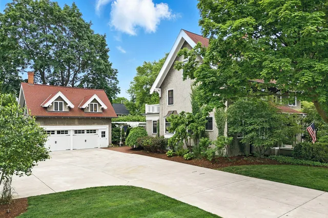 $2,275,000 | N69W6507 Bridge Road, Cedarburg, WI 53012