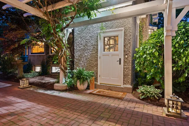 $2,275,000 | N69W6507 Bridge Road, Cedarburg, WI 53012