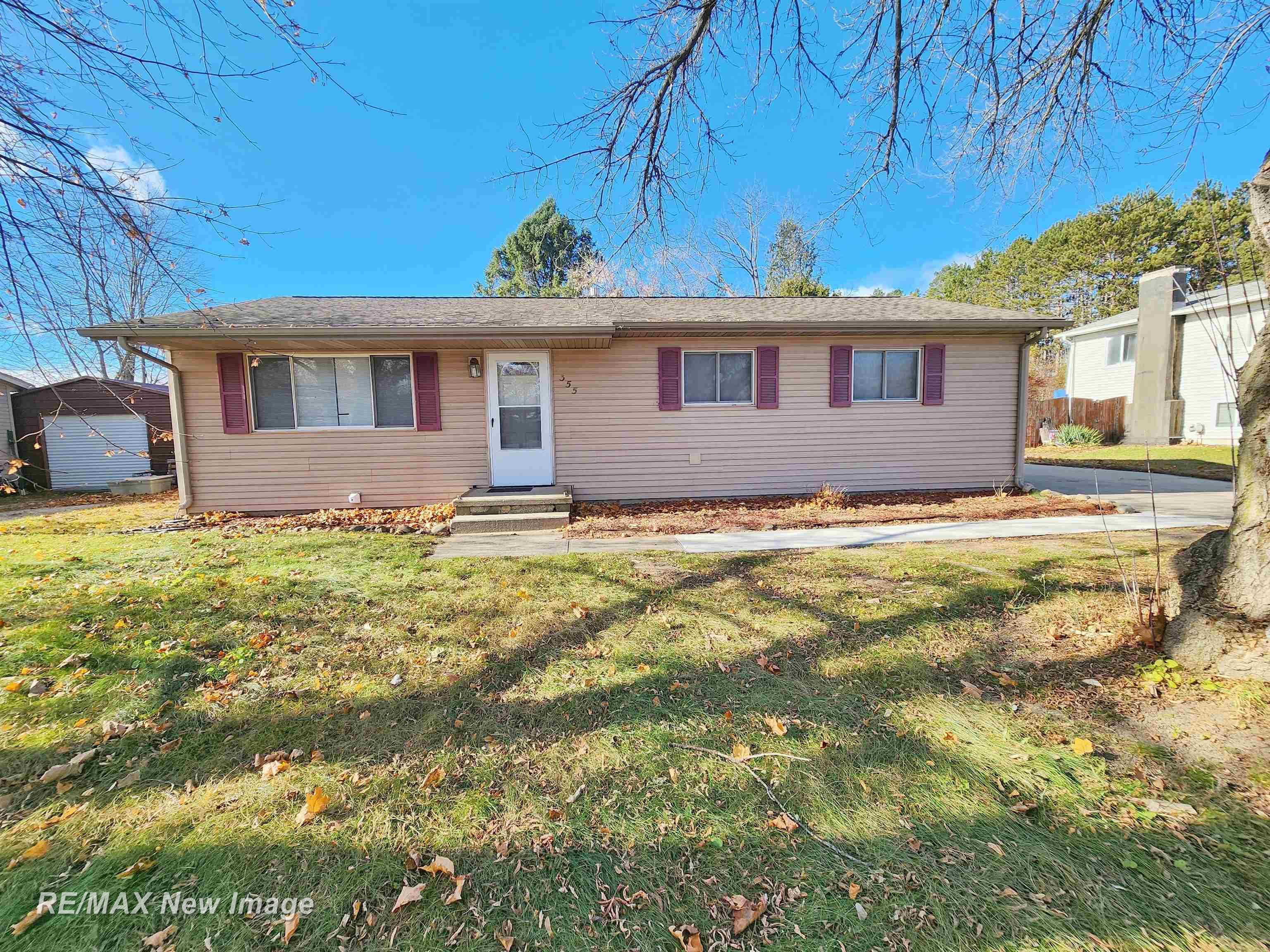 355 North Water Street Pinconning, MI 48650 - Photo 2 of 30