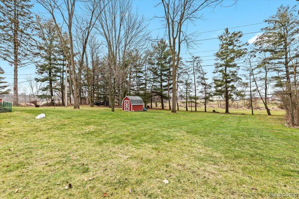 4033 Jewell Road Howell, MI 48843 - Photo 25 of 27