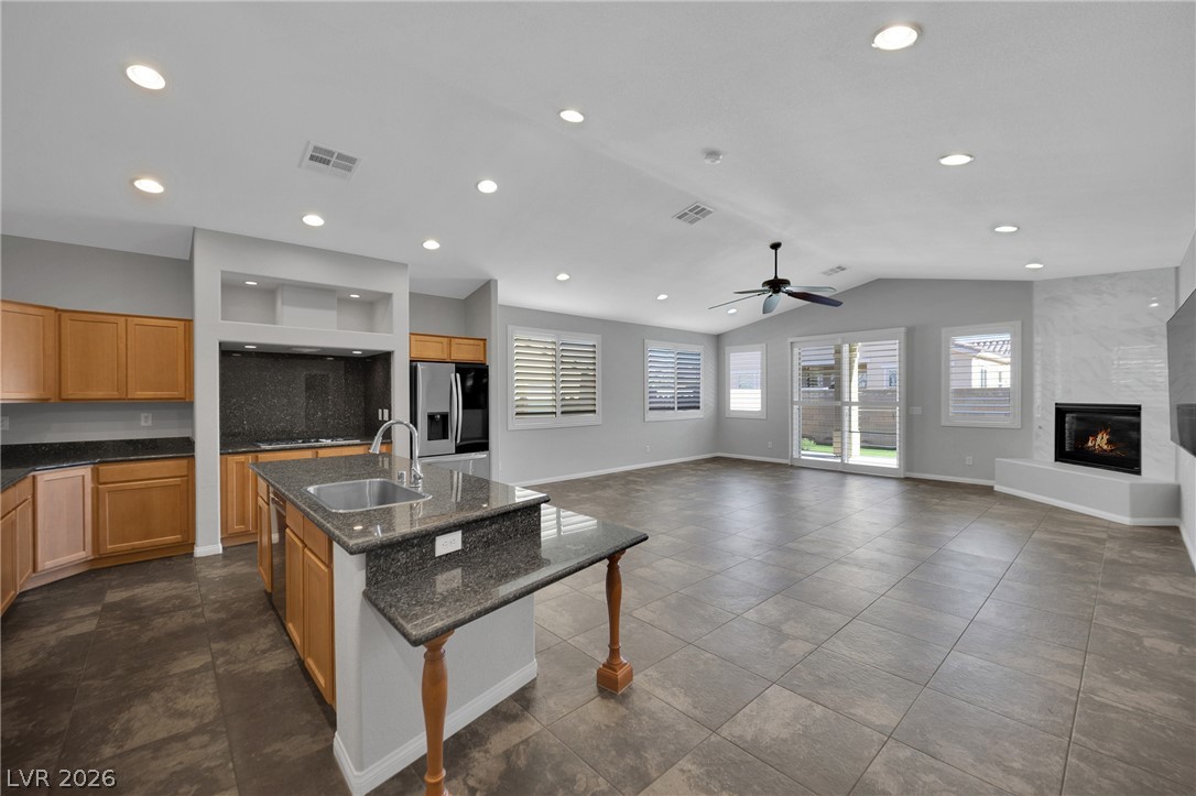 960 Rue Grand Paradis Lane Henderson, NV 89011 - Photo 3 of 44