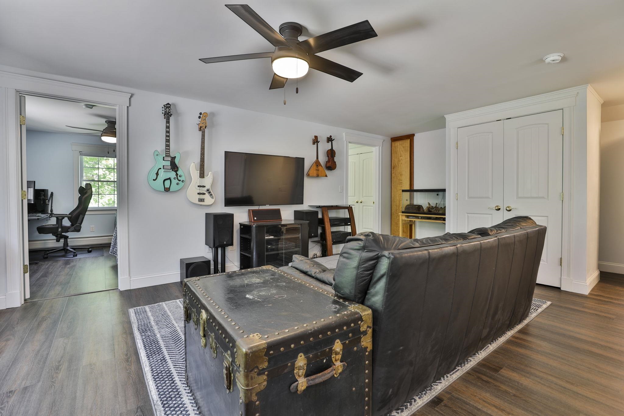 10 Sargent Road Brookline, NH 03033 - Photo 44 of 60