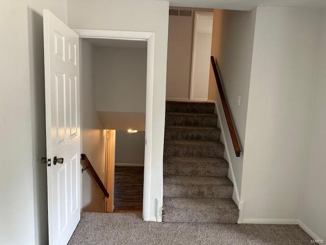 301 Spring Court Manchester, MO 63011 - Photo 10 of 25 Gallery Image 10