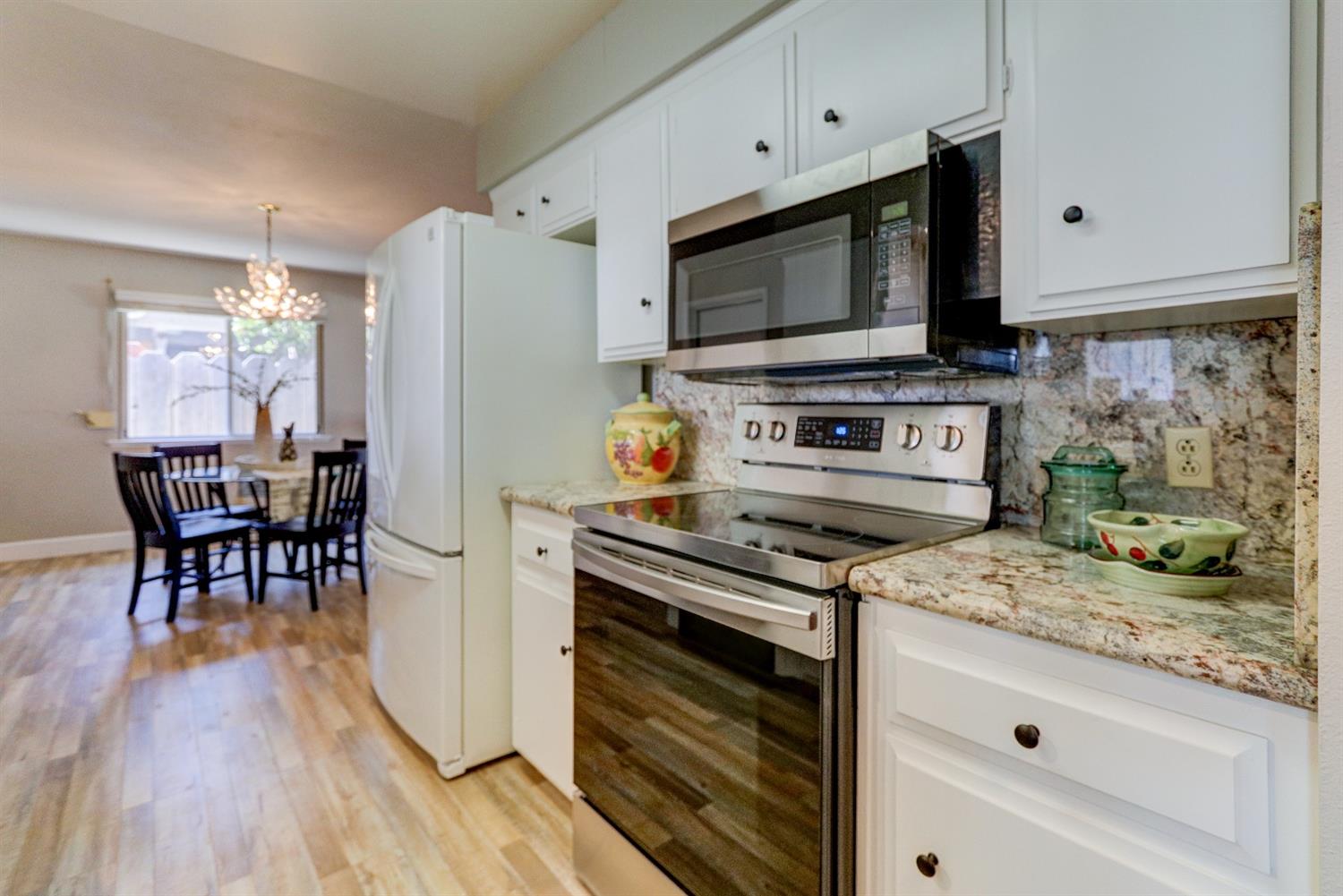 125 Maple Street Madera, CA 93637 - Photo 4 of 35 Gallery Image 4
