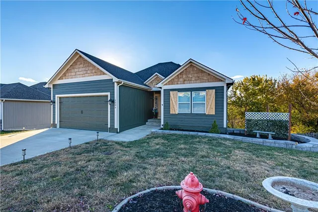 $451,500 | 1506 Southwest Cross Creek Drive, Grain Valley, MO 64029