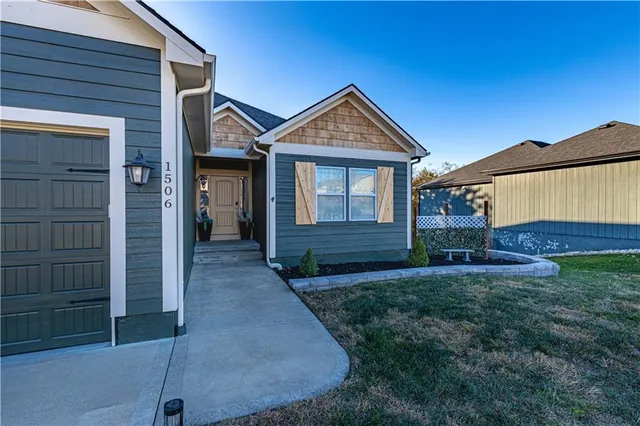 $451,500 | 1506 Southwest Cross Creek Drive, Grain Valley, MO 64029