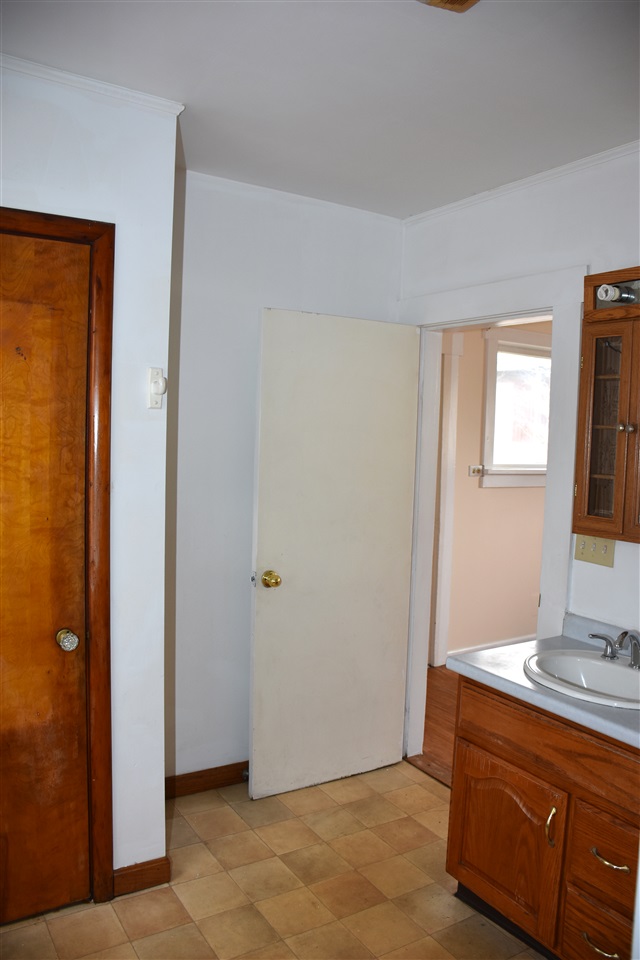 9 First Street Barre, VT 05641 - Photo 12 of 40 Gallery Image 12