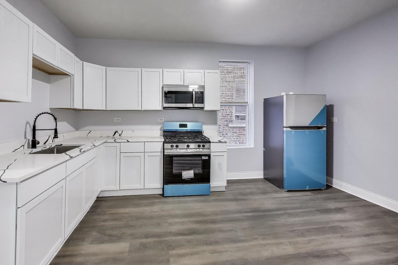 5716 South May Street Chicago, IL 60621 - Photo 10 of 36