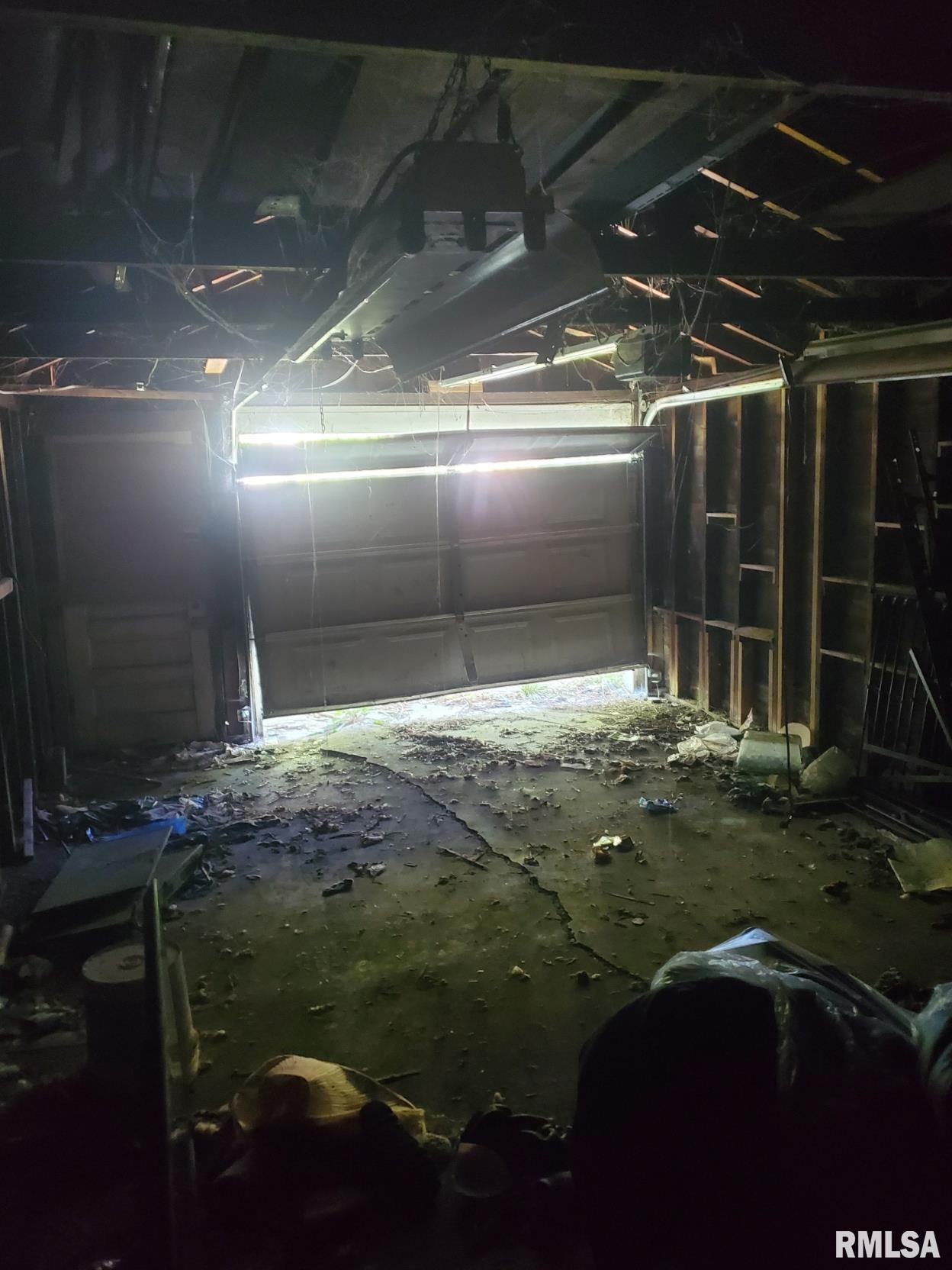 1833 South St Court Springfield, IL 62703 - Photo 4 of 11