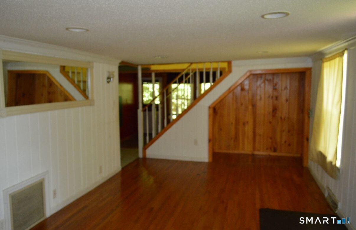 281 Hart Street Bristol, CT 06010 - Photo 4 of 13